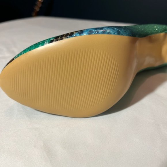 Never Worn Size 8 Stilettos - Picture 5 of 5